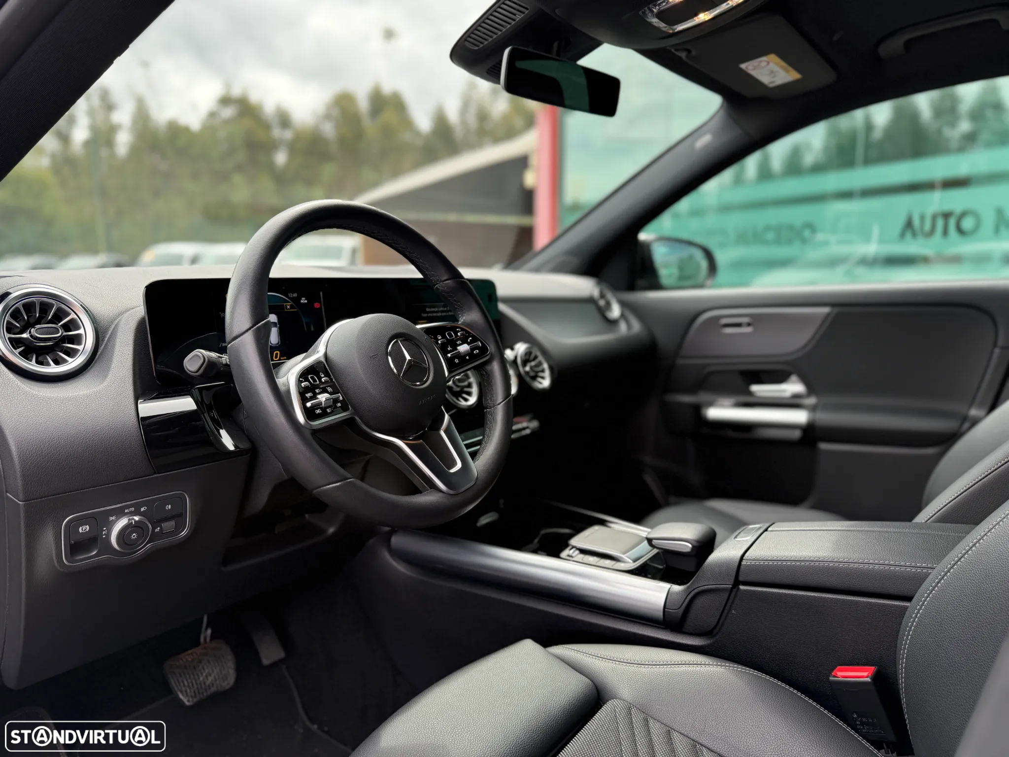 Mercedes-Benz GLA 180 7G-DCT Progressive - 15