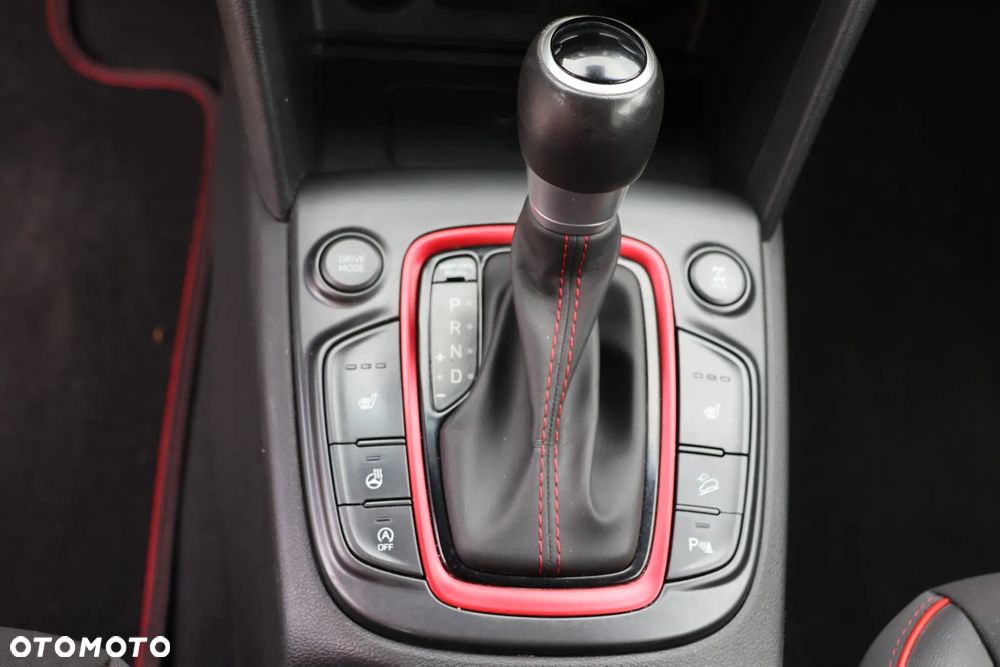 Hyundai Kona 1.6 T-GDI Premium DCT - 18