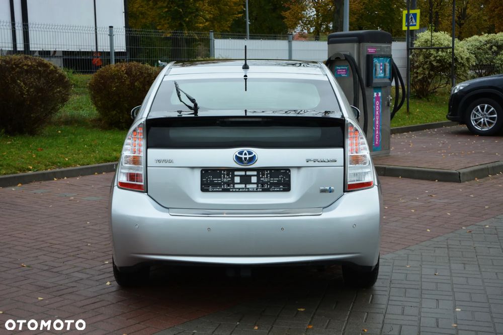 Toyota Prius 1.8 HSD Prestige - 17