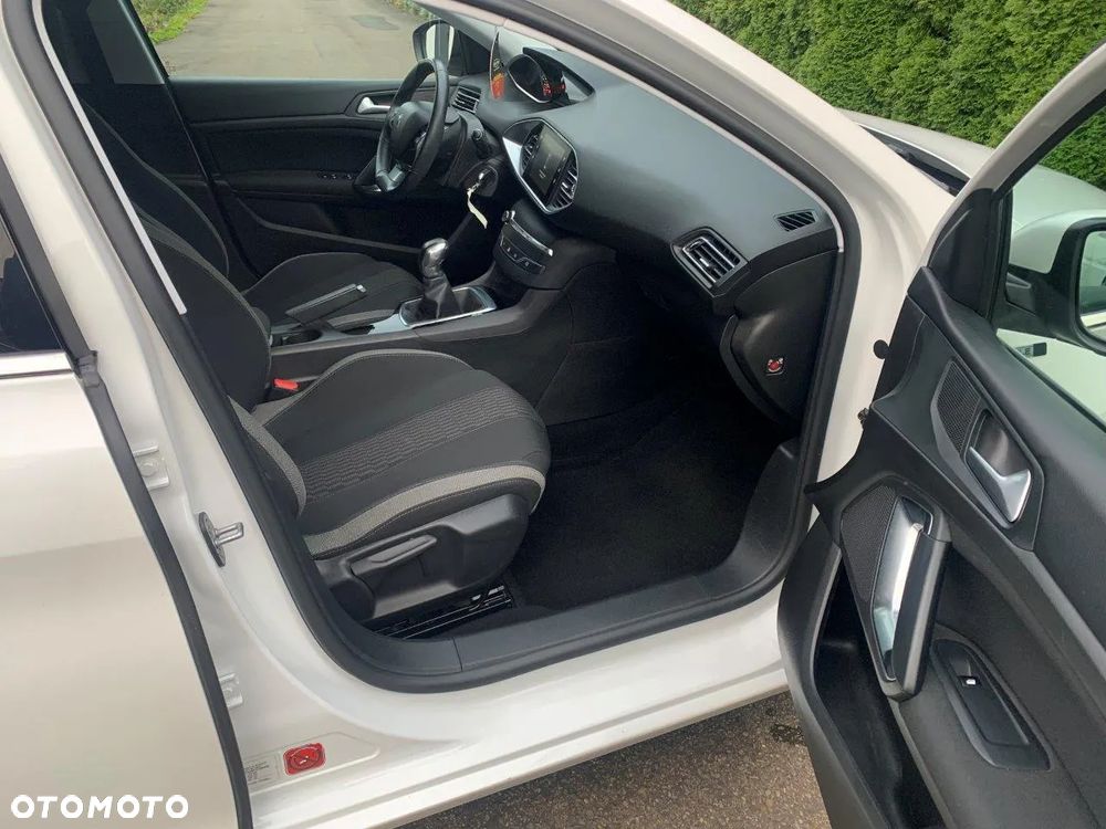 Peugeot 308 PureTech 110 Stop & Start Style - 12