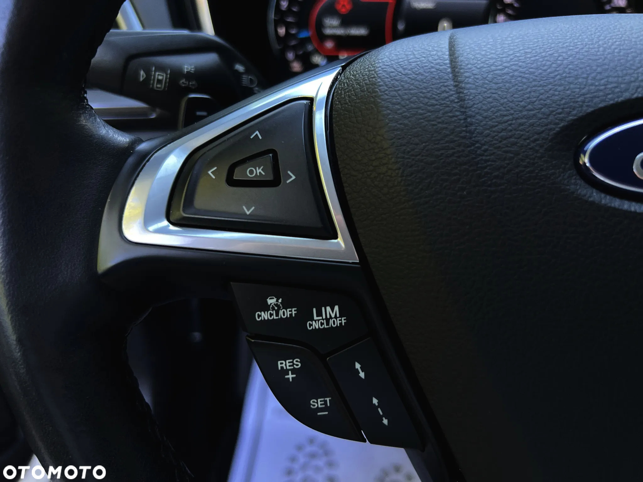 Ford Mondeo - 22