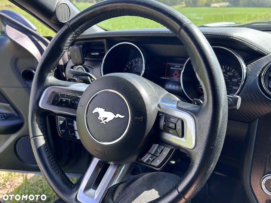 Ford Mustang - 7