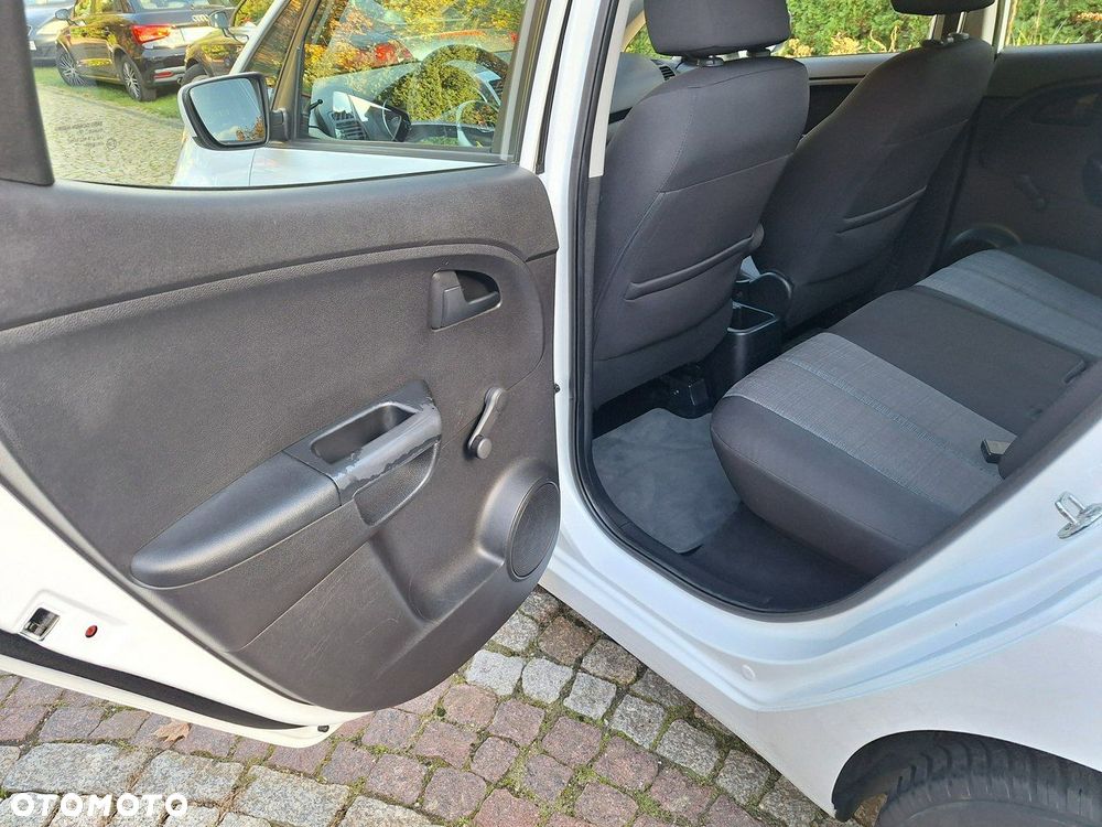 Kia Venga 1.4 CVVT Edition 7 - 15