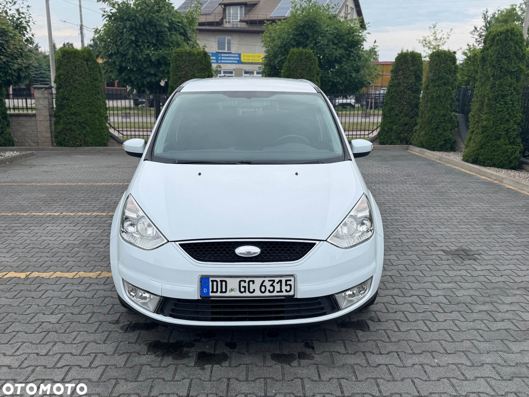 Ford Galaxy 2.0 Concept - 2