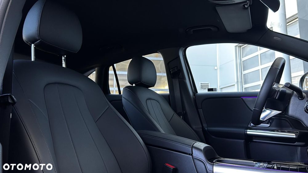 Mercedes-Benz GLA 200 d - 24