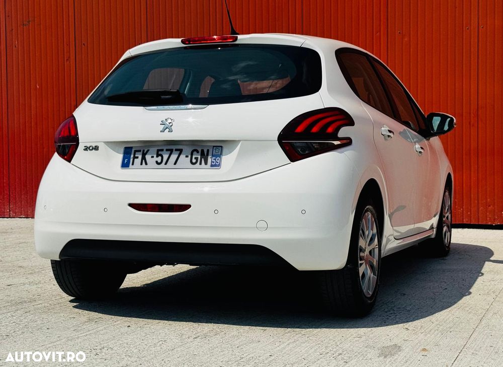 Peugeot 208 PureTech 82 Start & Stop Allure - 15