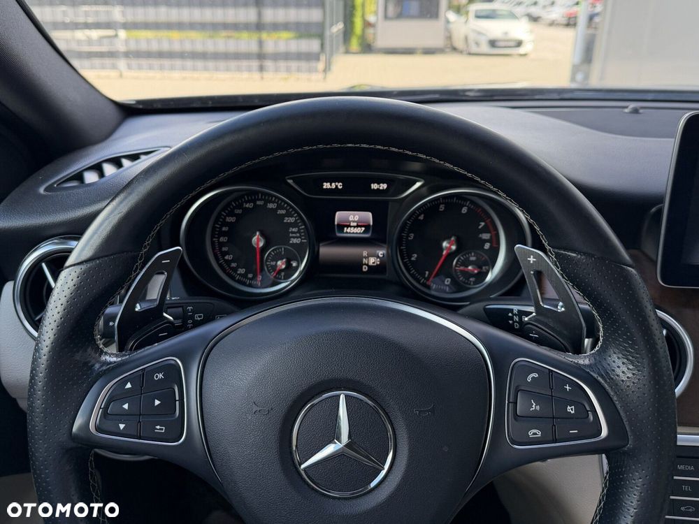 Mercedes-Benz GLA 250 4-Matic - 28