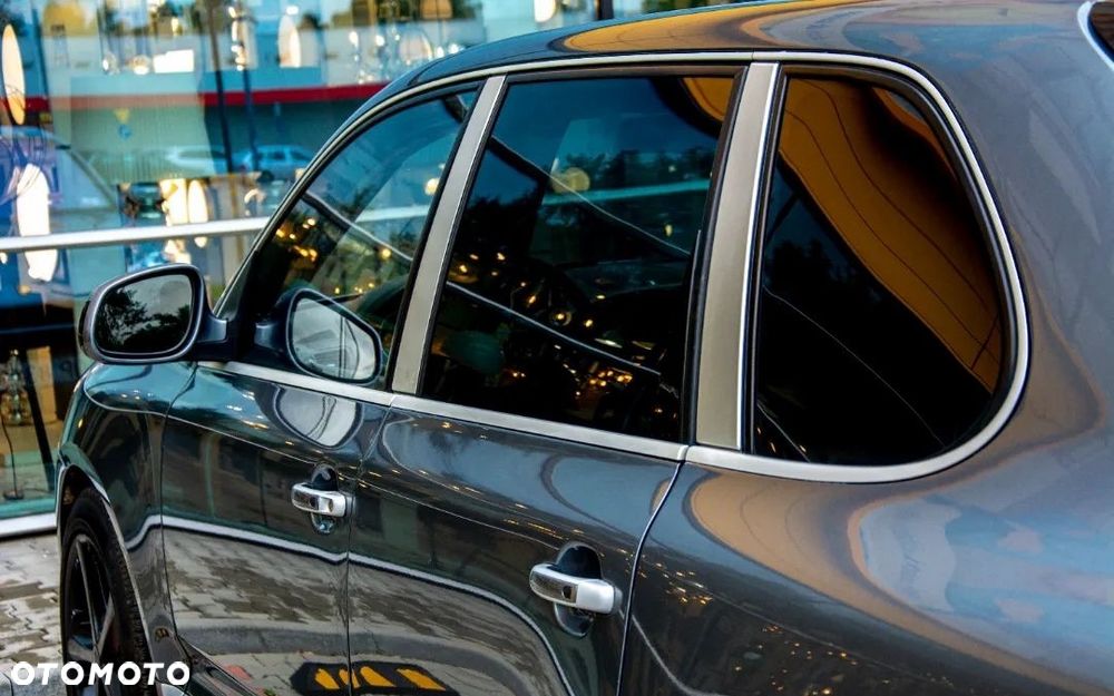 Porsche Cayenne Turbo - 12