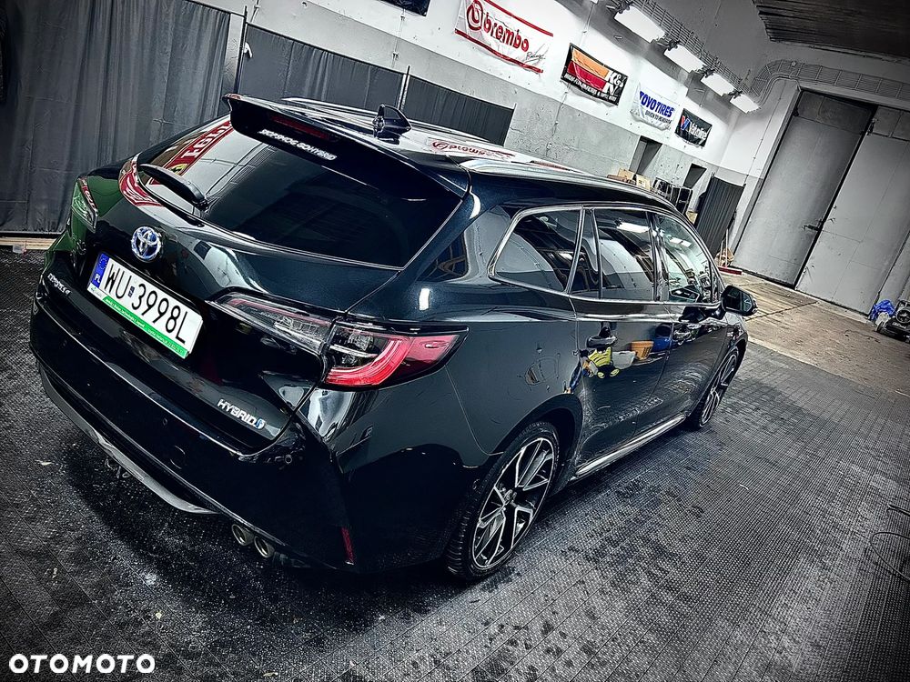 Toyota Corolla 2.0 Hybrid Executive - 13