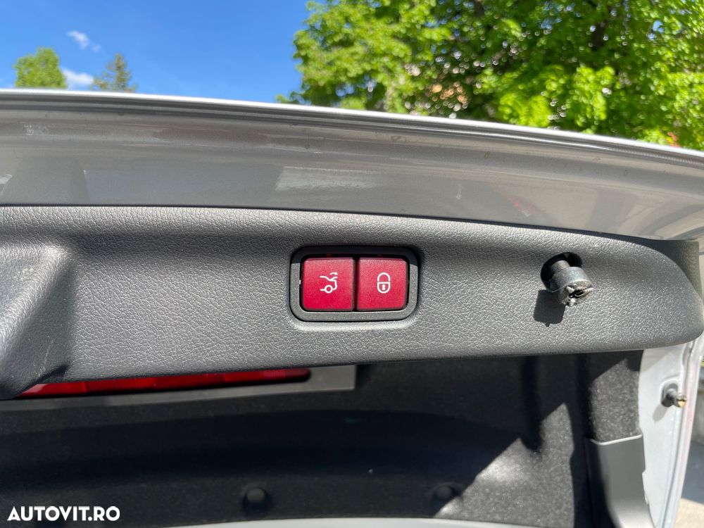 Mercedes-Benz C 300 e 9G-TRONIC Avantgarde - 16