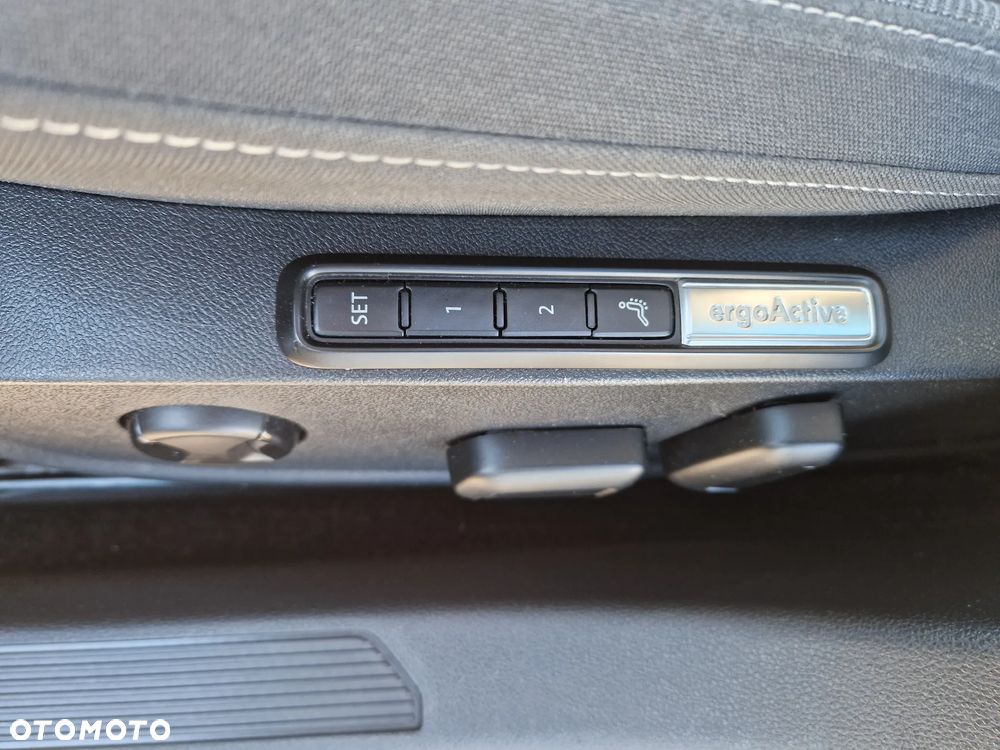 Volkswagen Golf 1.5 TSI OPF Life - 11