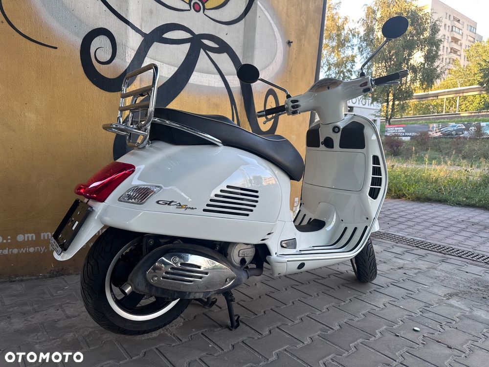 Vespa GTS - 4
