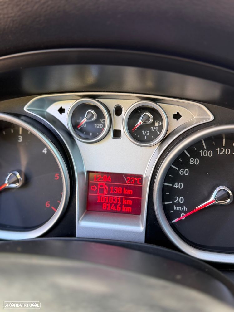 Ford Focus SW 1.6 TDCi Titanium - 11