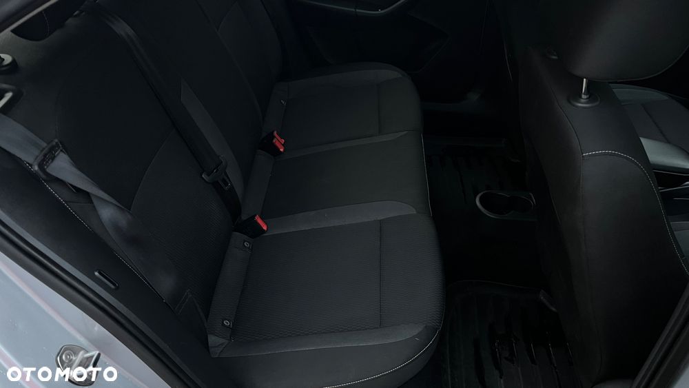 Skoda RAPID 1.2 TSI Active - 18