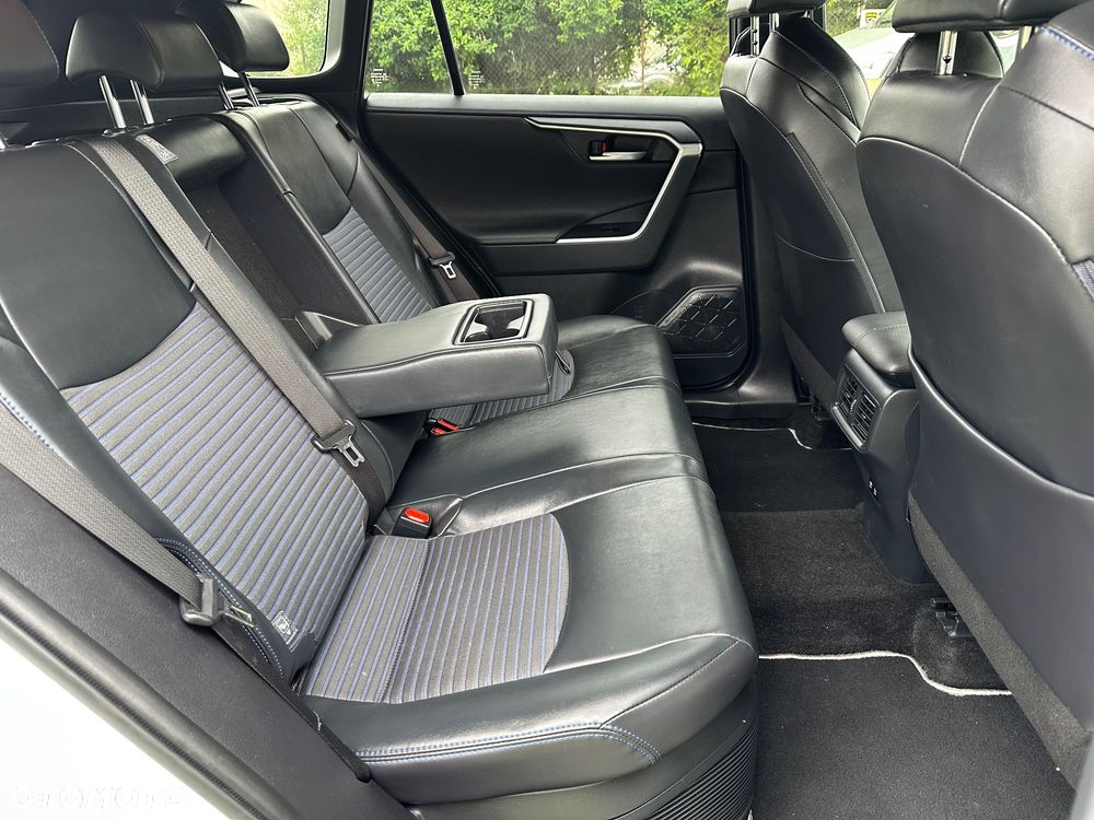 Toyota RAV4 Hybrid Selection 4x2 - 21