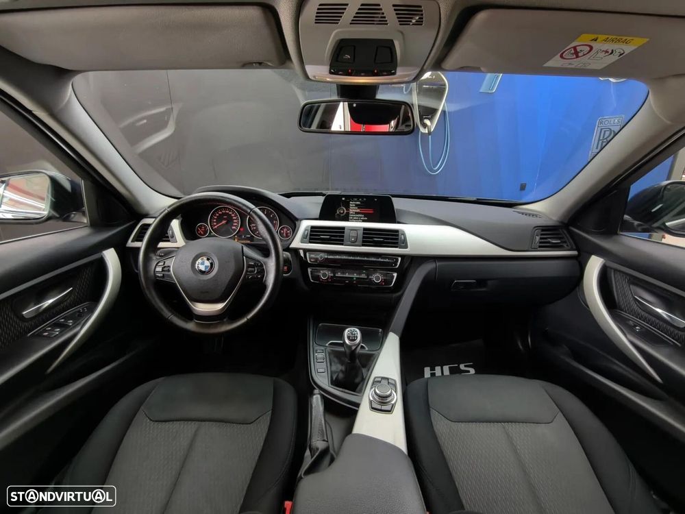 BMW 318 d Line Sport - 16