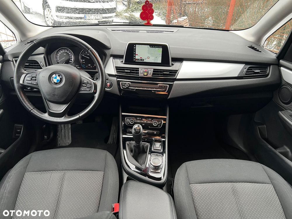 BMW Seria 2 216d Sport Line - 14