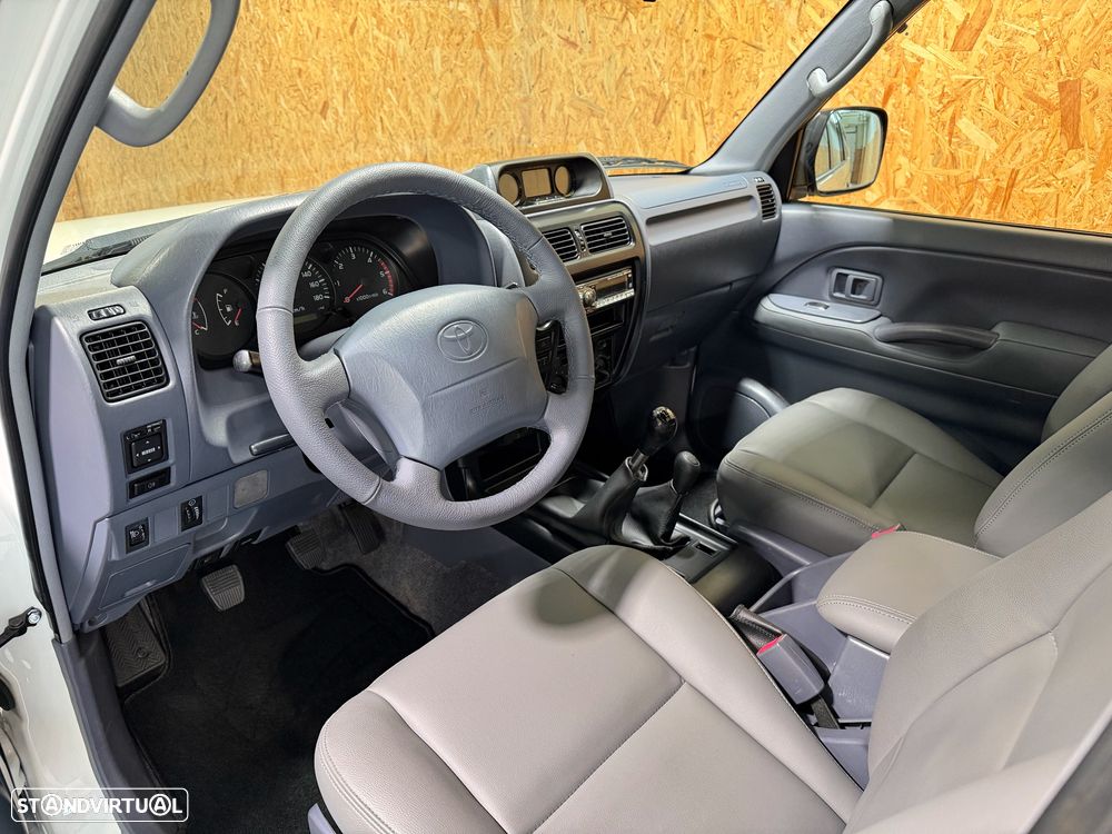 Toyota Land Cruiser 3.0 TD Pack 2 - 20