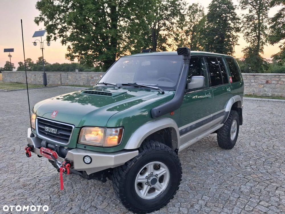 Isuzu Trooper - 10