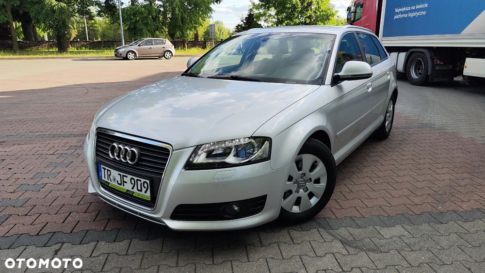 Audi A3 Sportback 1.6 TDI DPF Attraction - 1