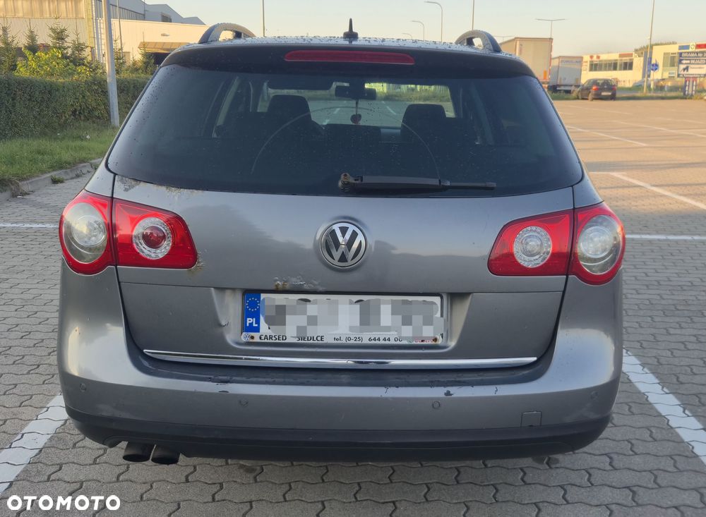 Volkswagen Passat - 4