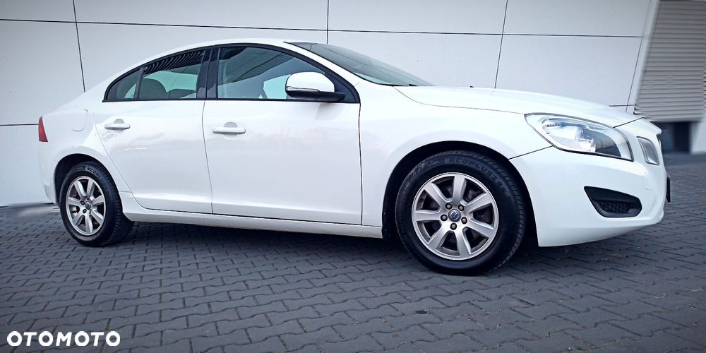 Volvo S60 D2 Edition - 5