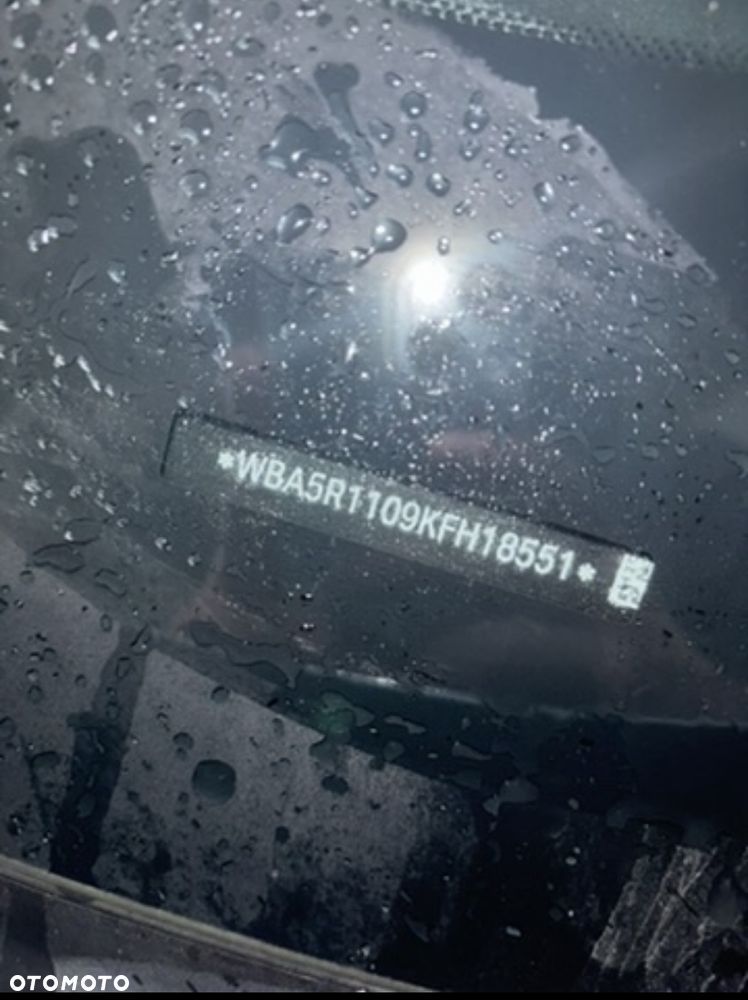 BMW Seria 3 330i - 24