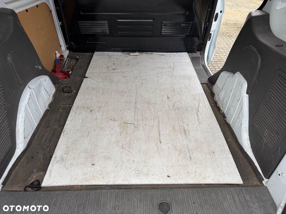 Ford Transit Connect - 14