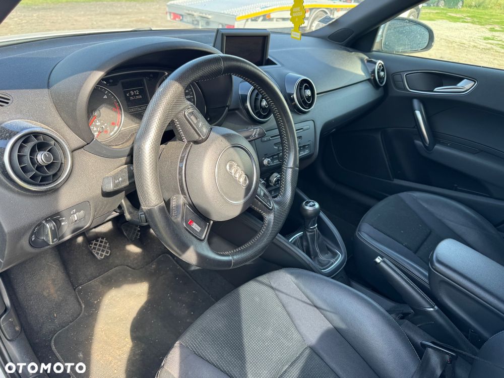 Audi A1 Sportback 1.6 TDI S line edition - 11
