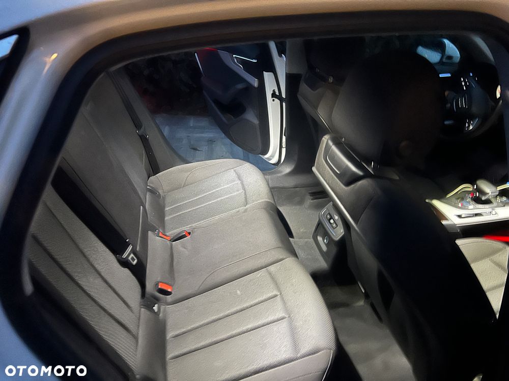 Audi A4 - 40