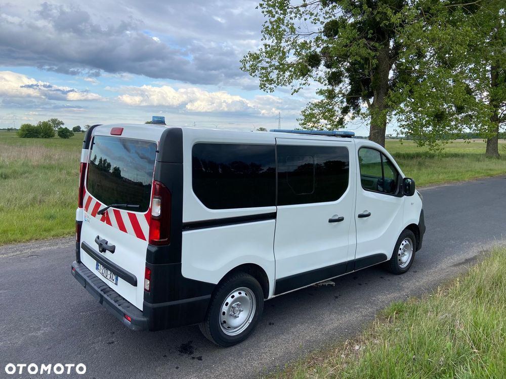 Opel Ambulans Karetka vivaro - 5
