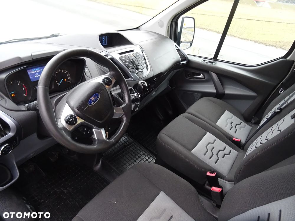 Ford Transit Custom - 11