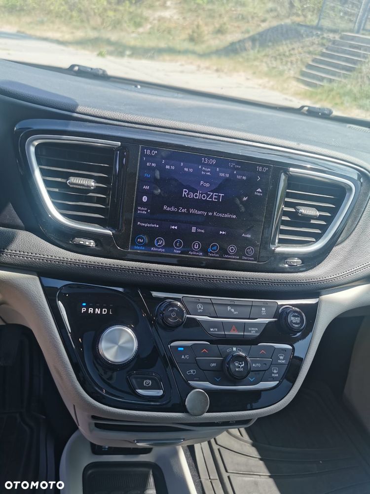 Chrysler Pacifica - 6