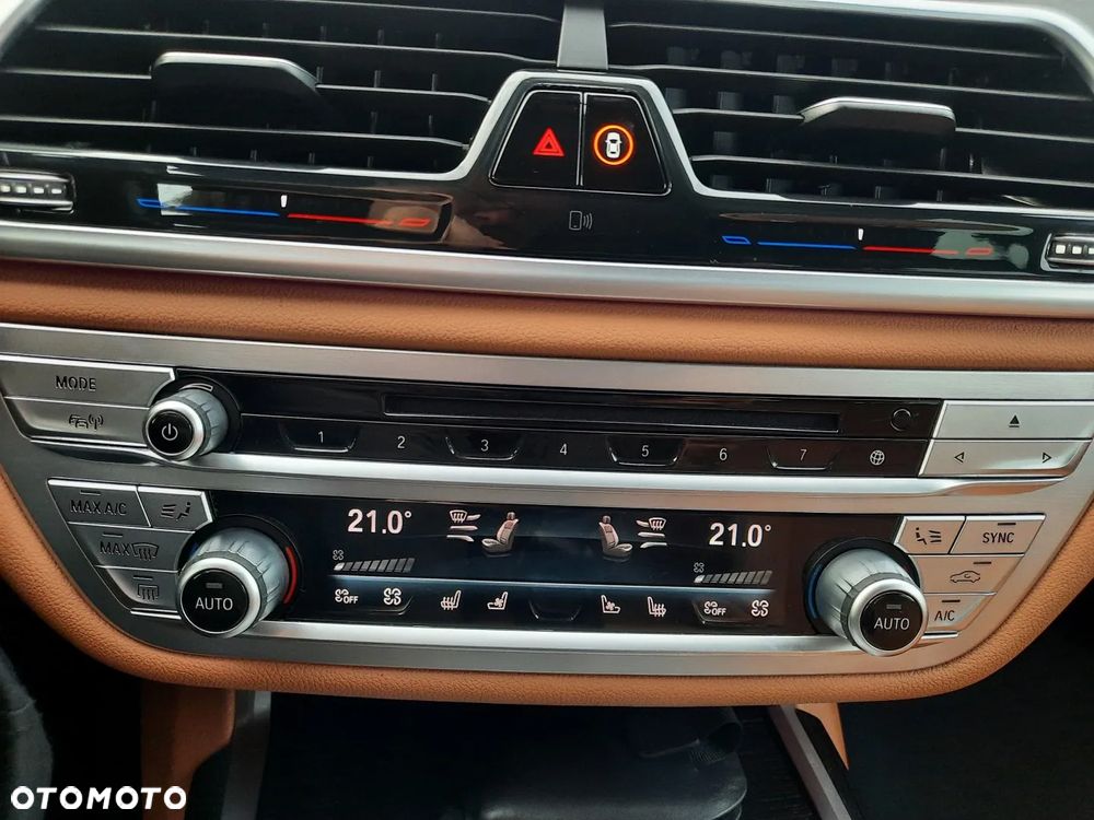 BMW Seria 7 730d xDrive - 38