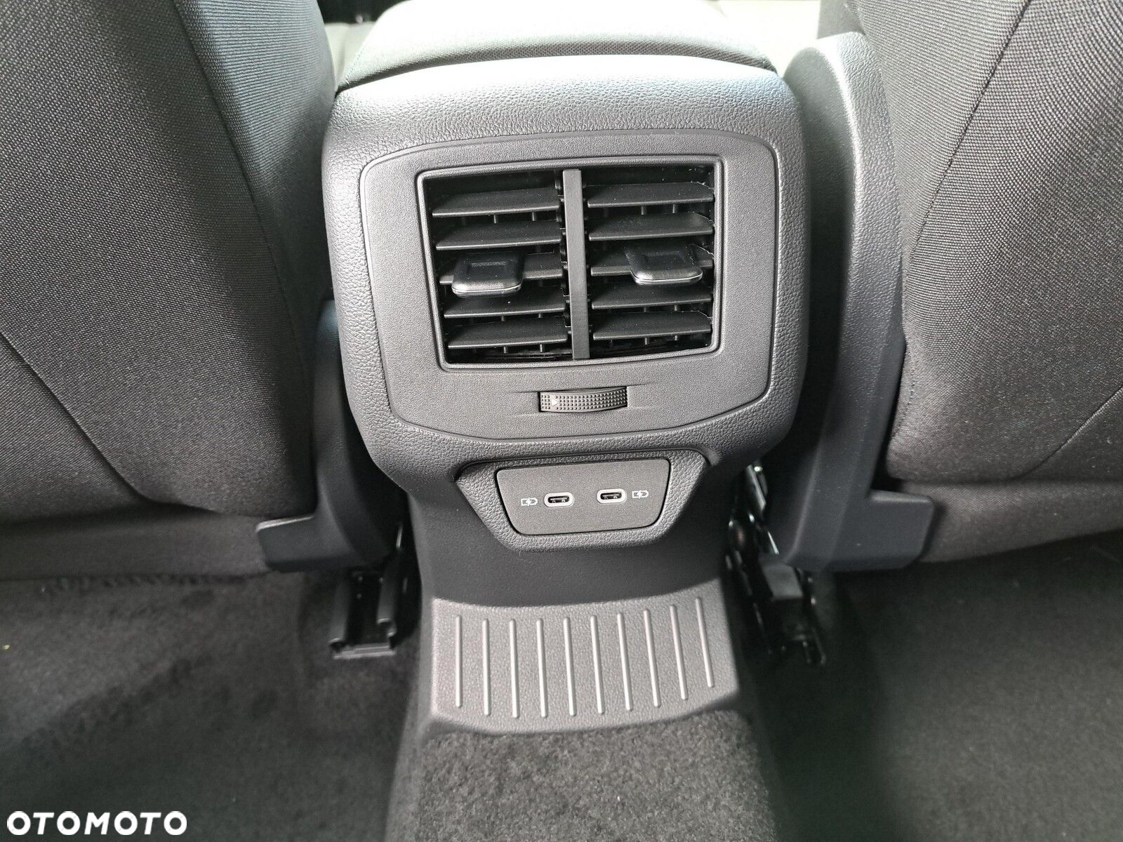 Volkswagen T-Roc 1.5 TSI Life Plus DSG - 25