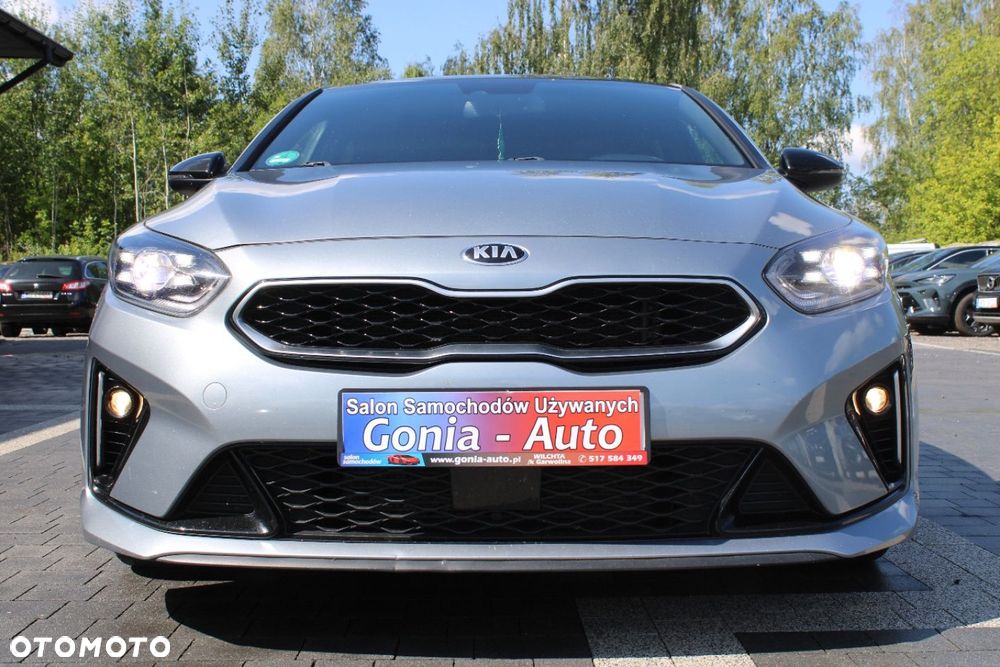 Kia ProCeed - 13