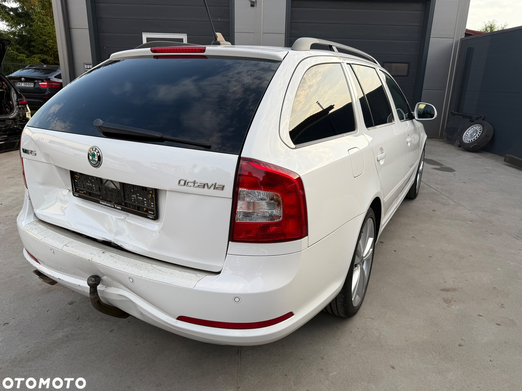 Skoda Octavia Combi 2.0 TDI DPF RS - 15