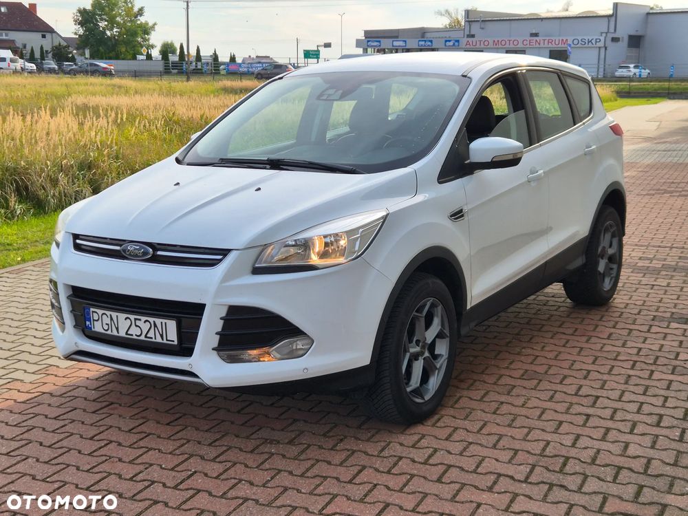 Ford Kuga 2.0 TDCi 2x4 Titanium - 16
