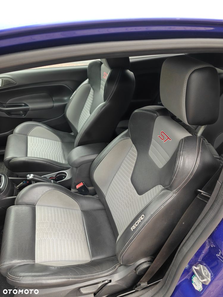 Ford Fiesta 1.6 EcoBoost ST - 9