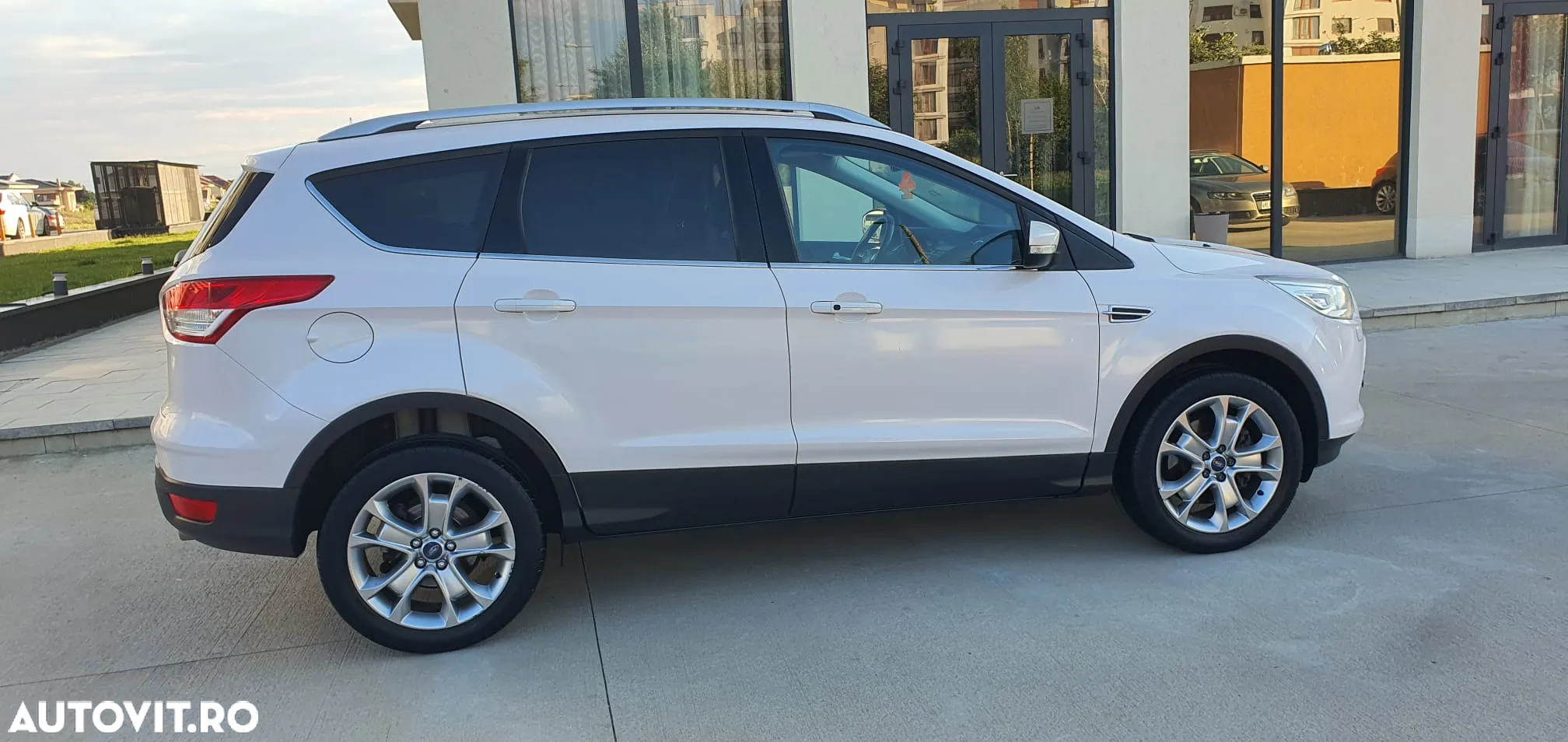 Ford Kuga - 14