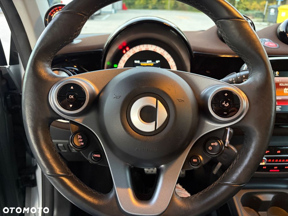 Smart Fortwo EQ Brabus Style - 15