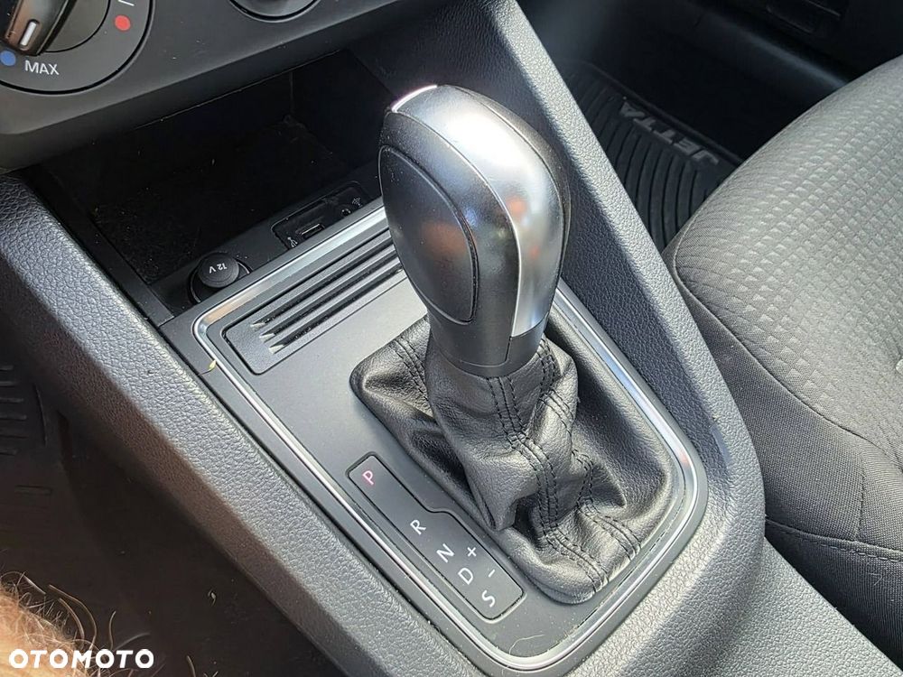 Volkswagen Jetta 1.4 TSI DSG BlueMotion Technology - 25