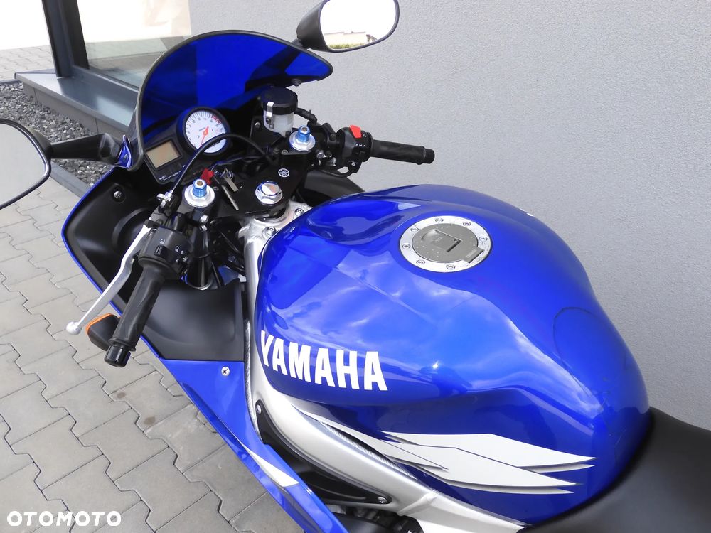 Yamaha R6 - 35