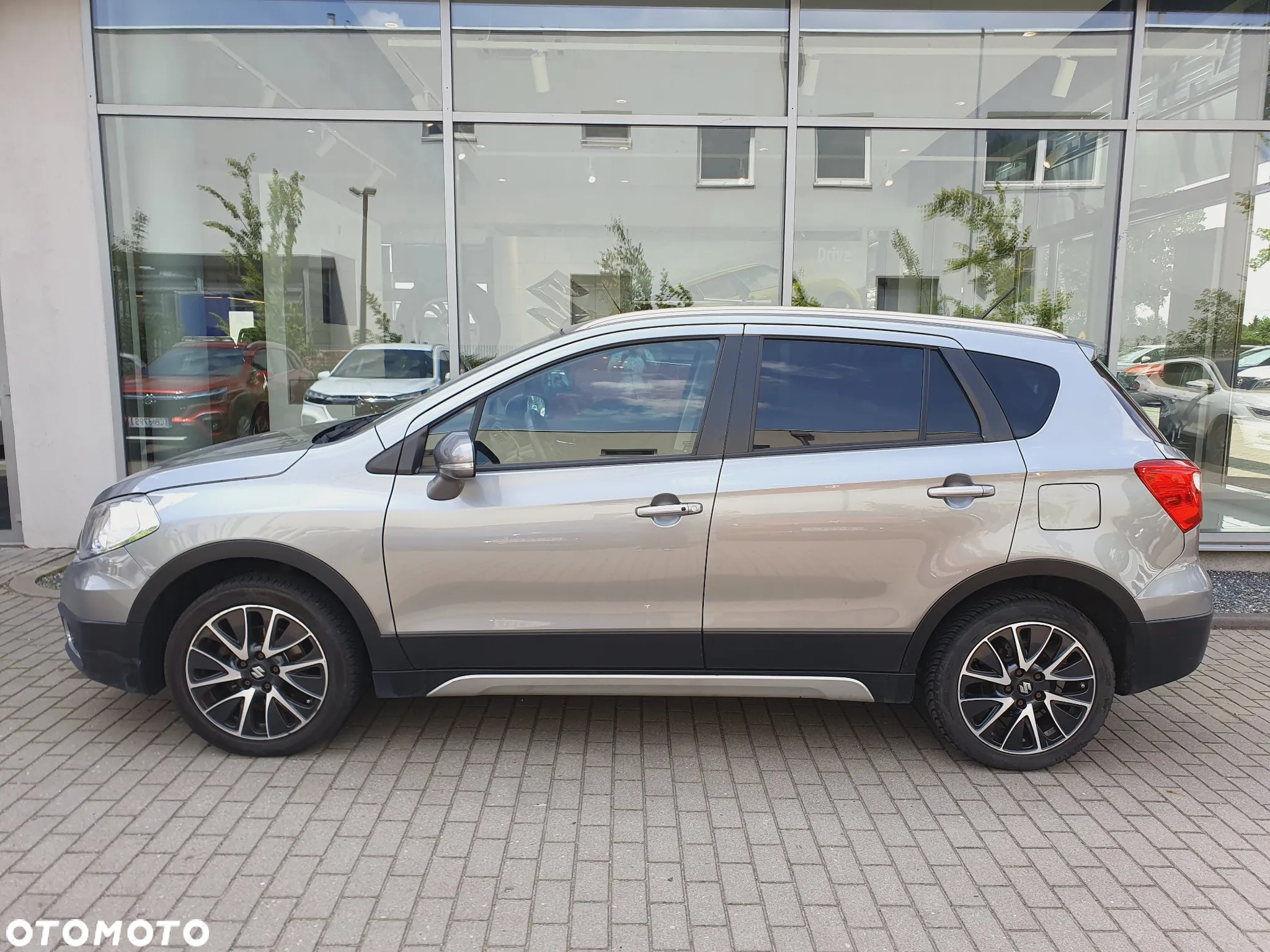 Suzuki SX4 S-Cross 1.6 Premium 4WD - 3