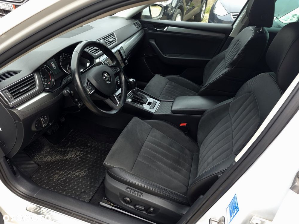 Skoda Superb 2.0 TDI Style DSG - 11