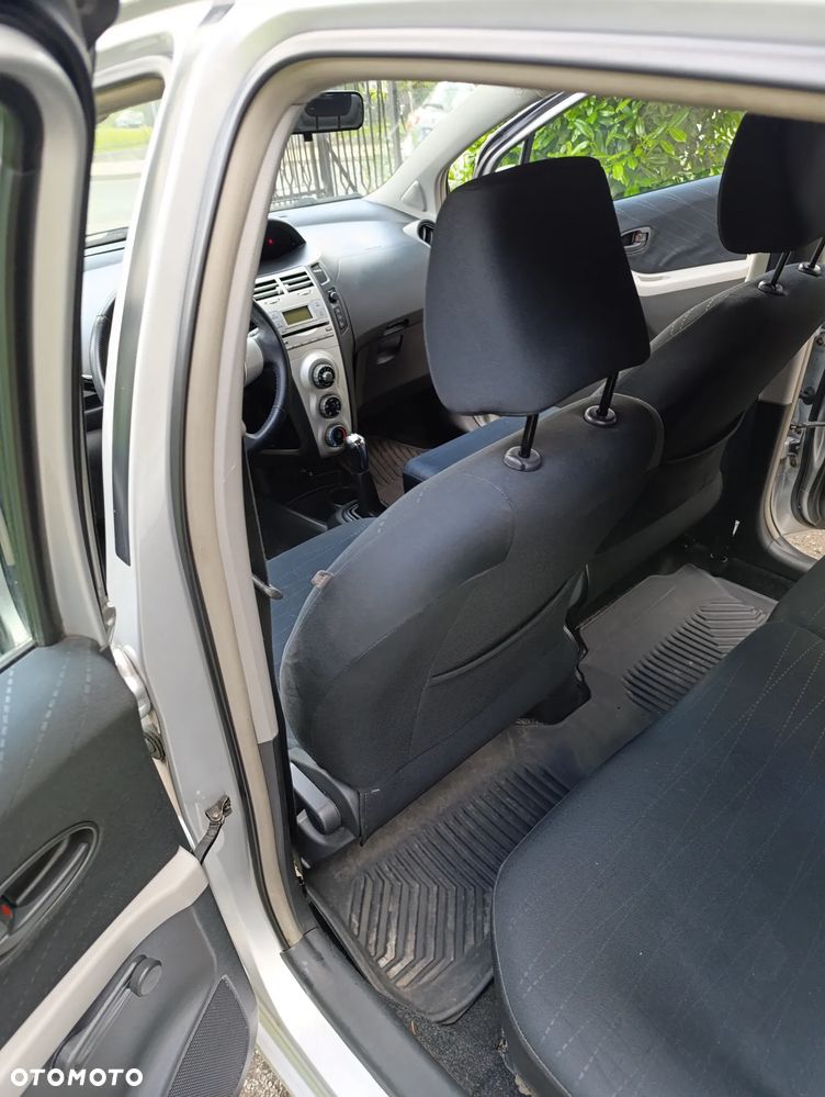 Toyota Yaris 1.3 Luna A/C - 15