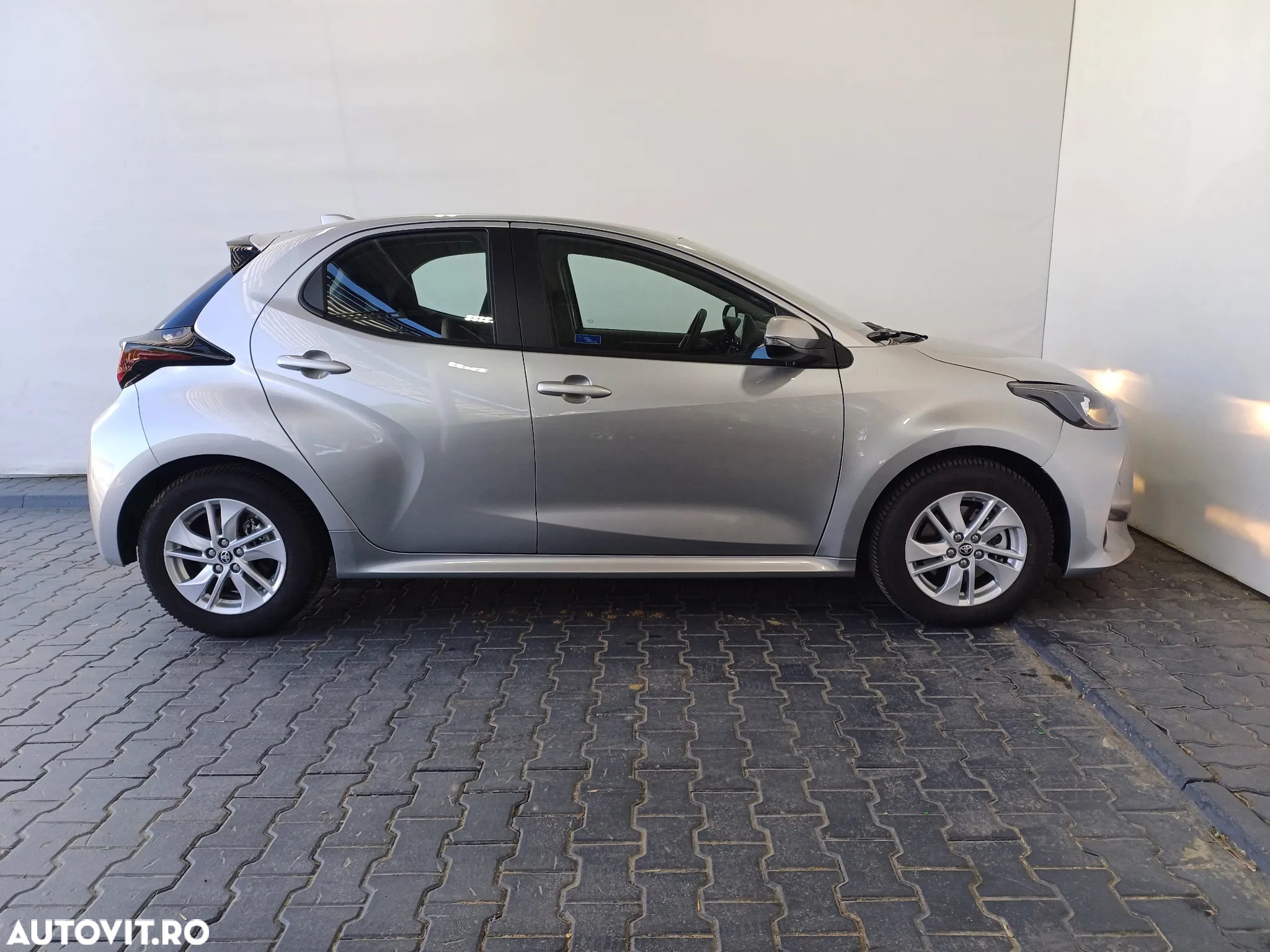 Toyota Yaris - 30