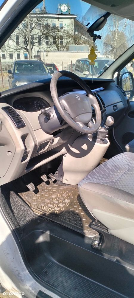 Renault Trafic - 19