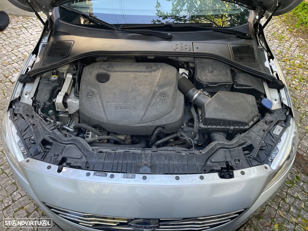 Volvo V60 D4 Geartronic Momentum - 11