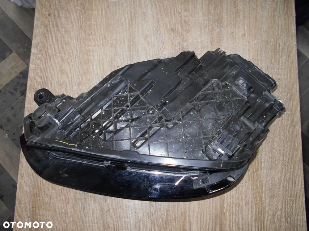 AUDI Q5 80A LAMPA PRAWY PRZÓD EUROPA 80A941036E - 4